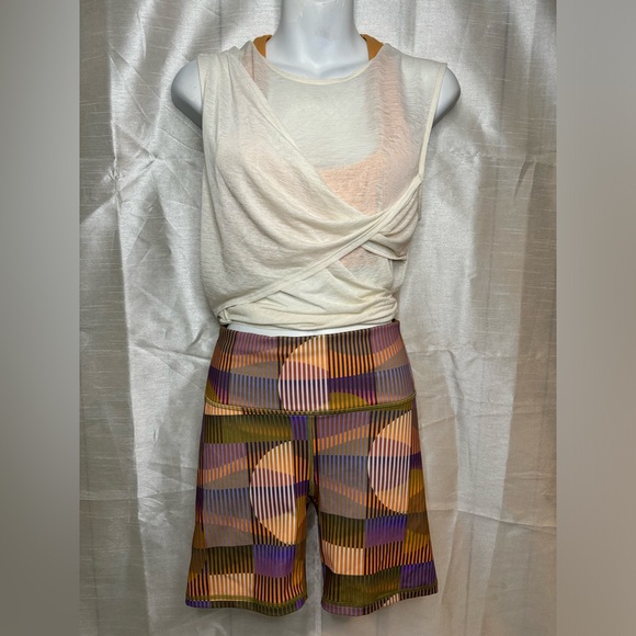 3 piece Fabletics bundle - Picture 3 of 14